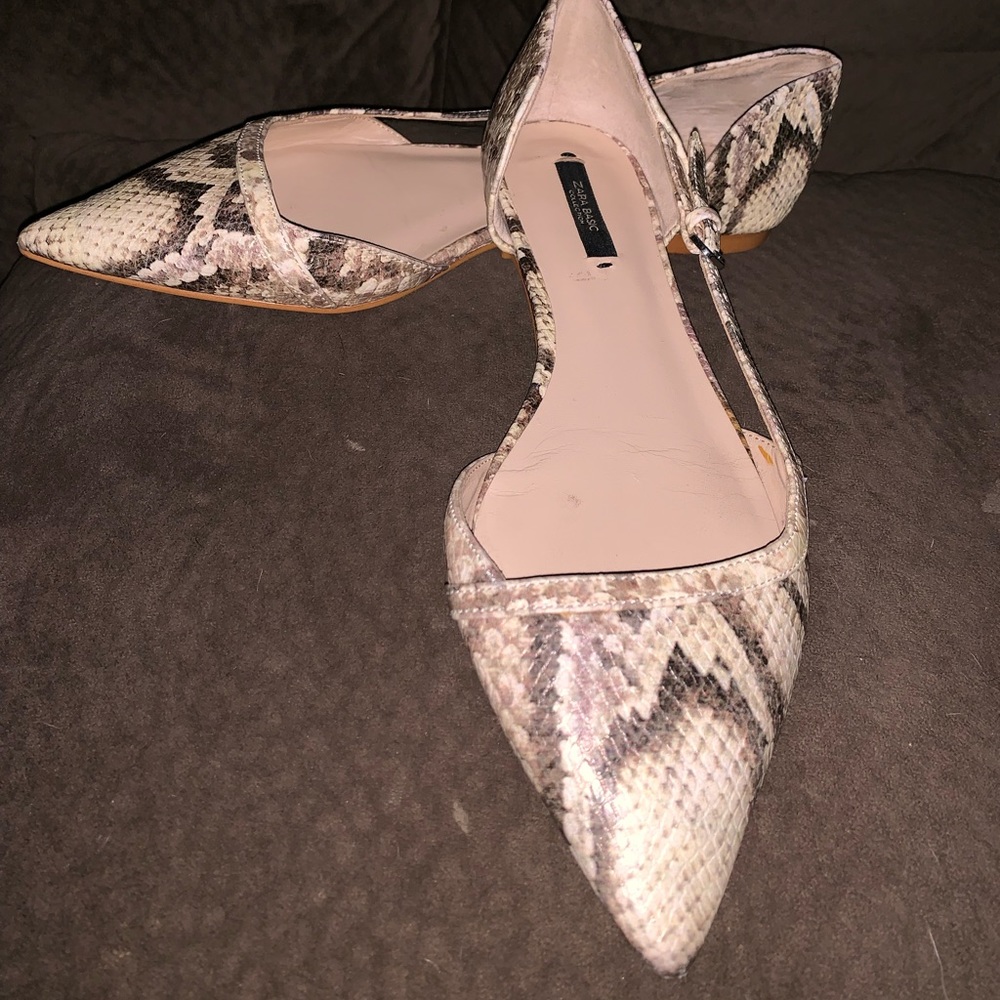 Snake skin flats